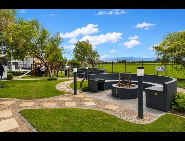 3 BEDROOM APARTMENT TO LET IN DE VELDE